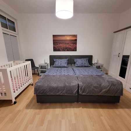 Wohnung In Oberhausen: Zentral & Ruhig, Eigener Eingang Oberhausen  Extérieur photo