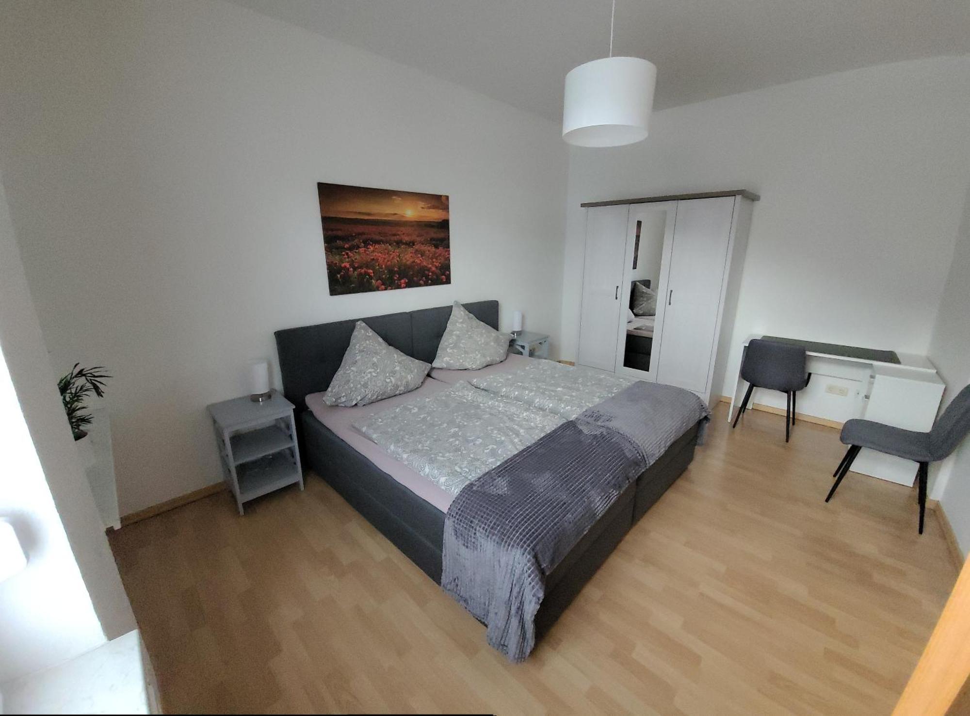 Wohnung In Oberhausen: Zentral & Ruhig, Eigener Eingang Oberhausen  Extérieur photo