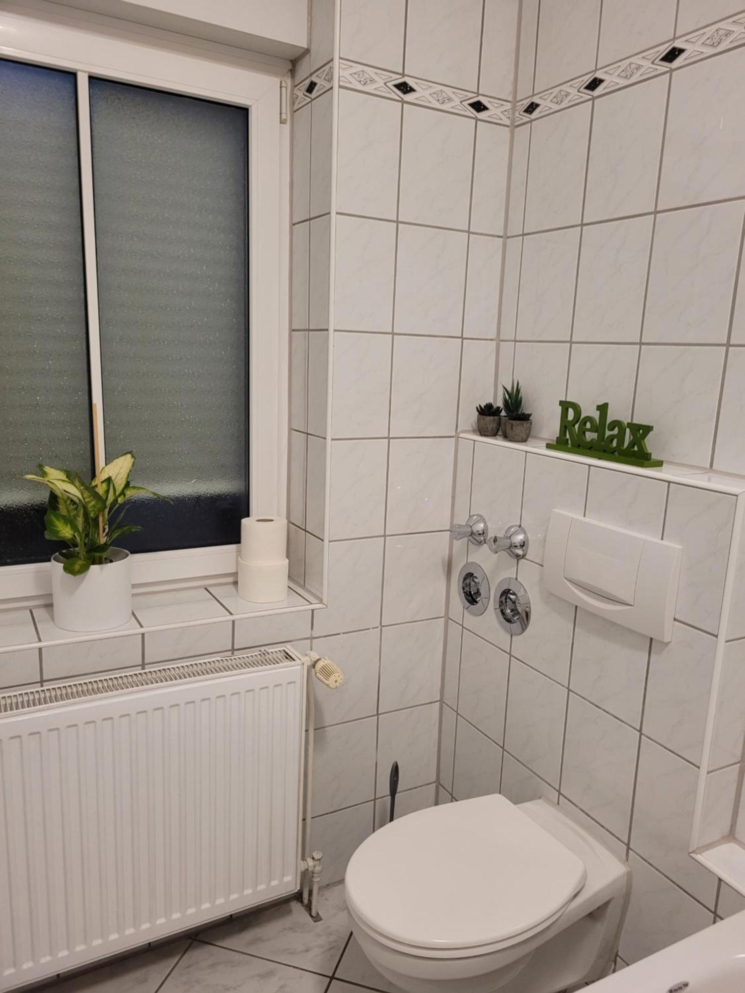 Wohnung In Oberhausen: Zentral & Ruhig, Eigener Eingang Oberhausen  Extérieur photo